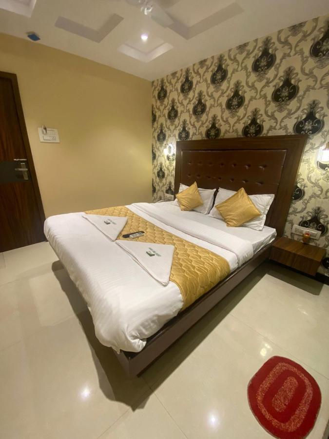 Garden Creek Residency - Near Mumbai Airport Andheri East Exterior foto