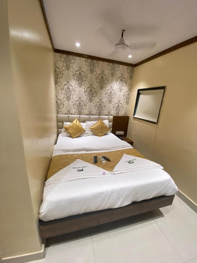 Garden Creek Residency - Near Mumbai Airport Andheri East Exterior foto