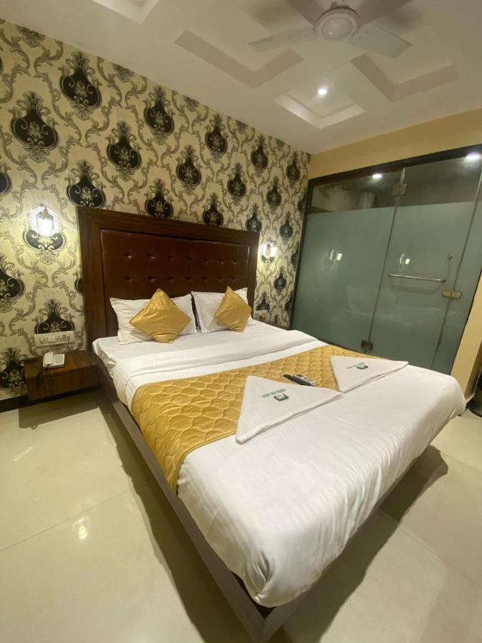 Garden Creek Residency - Near Mumbai Airport Andheri East Exterior foto
