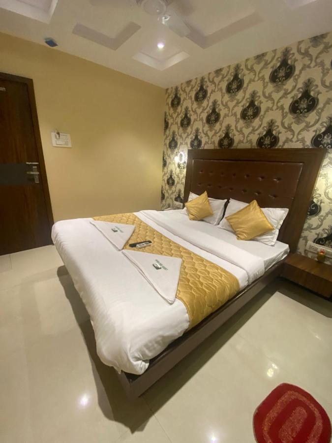 Garden Creek Residency - Near Mumbai Airport Andheri East Exterior foto