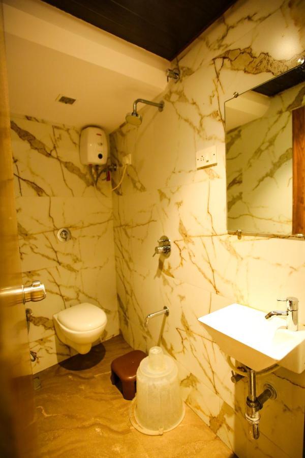 Garden Creek Residency - Near Mumbai Airport Andheri East Exterior foto