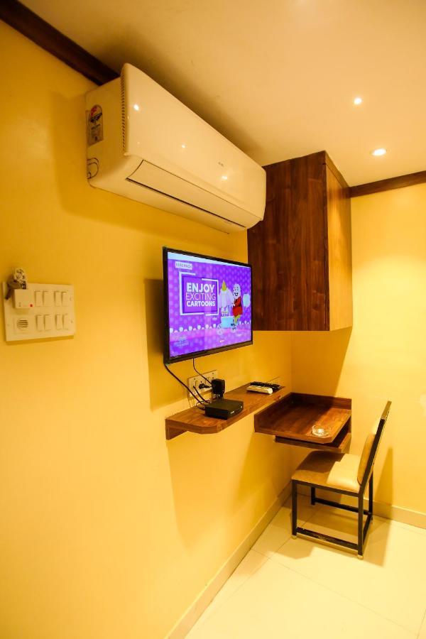 Garden Creek Residency - Near Mumbai Airport Andheri East Exterior foto
