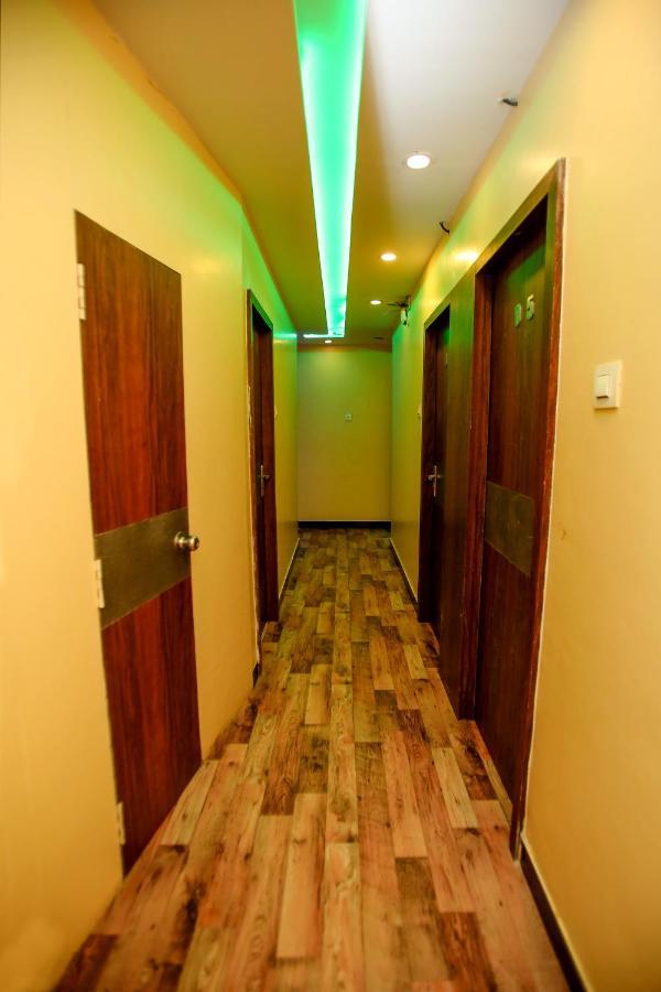 Garden Creek Residency - Near Mumbai Airport Andheri East Exterior foto